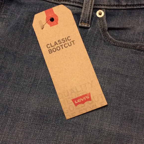 Levi's Classic Bootcut Jeans - Picture 3 of 9